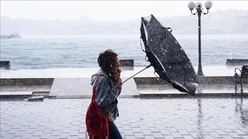 İstanbul'u fırtına vuracak! Ayakta durmak bile zorlaşacak 2 istanbulu firtina vuracak ayakta durmak bile zorlasacak 0 4eW5DHDd
