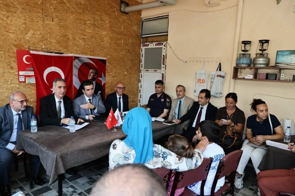 Silivri Kaymakamı Murat Eren Sayalar Mahallesi’nde Vatandaşlarla Buluştu