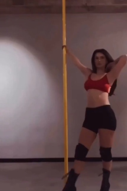 Kızılcık Şerbeti'nin ünlü ismi Seray Kaya yeni rolüne hazırlık için direk dansı yaptı 5 kizilcik serbetinin unlu ismi seray kaya yeni rolune hazirlik icin direk dansi yapti 3